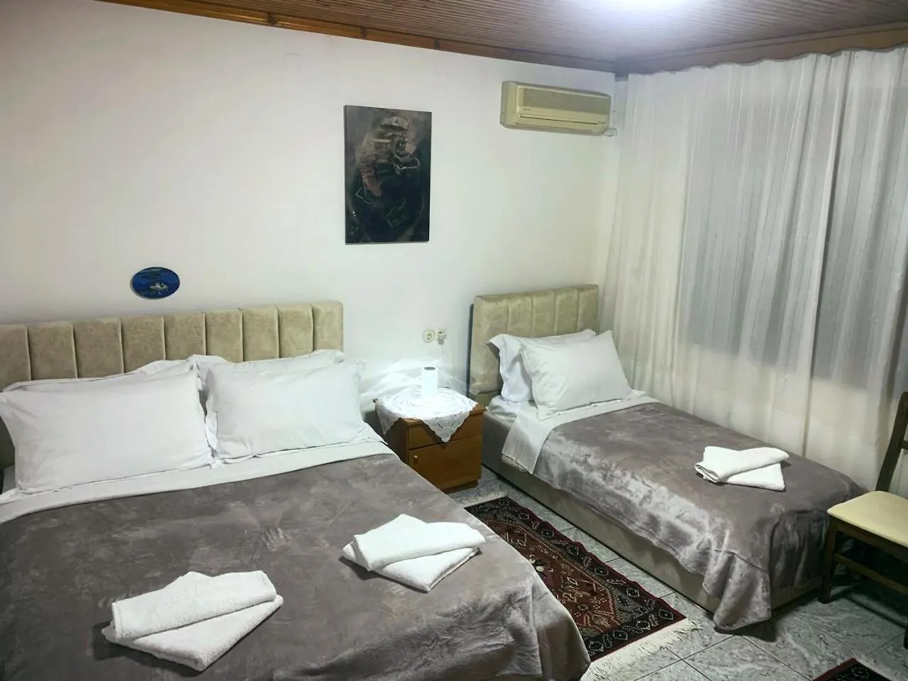 Aaron'S Guest House Gjirokaster Albania